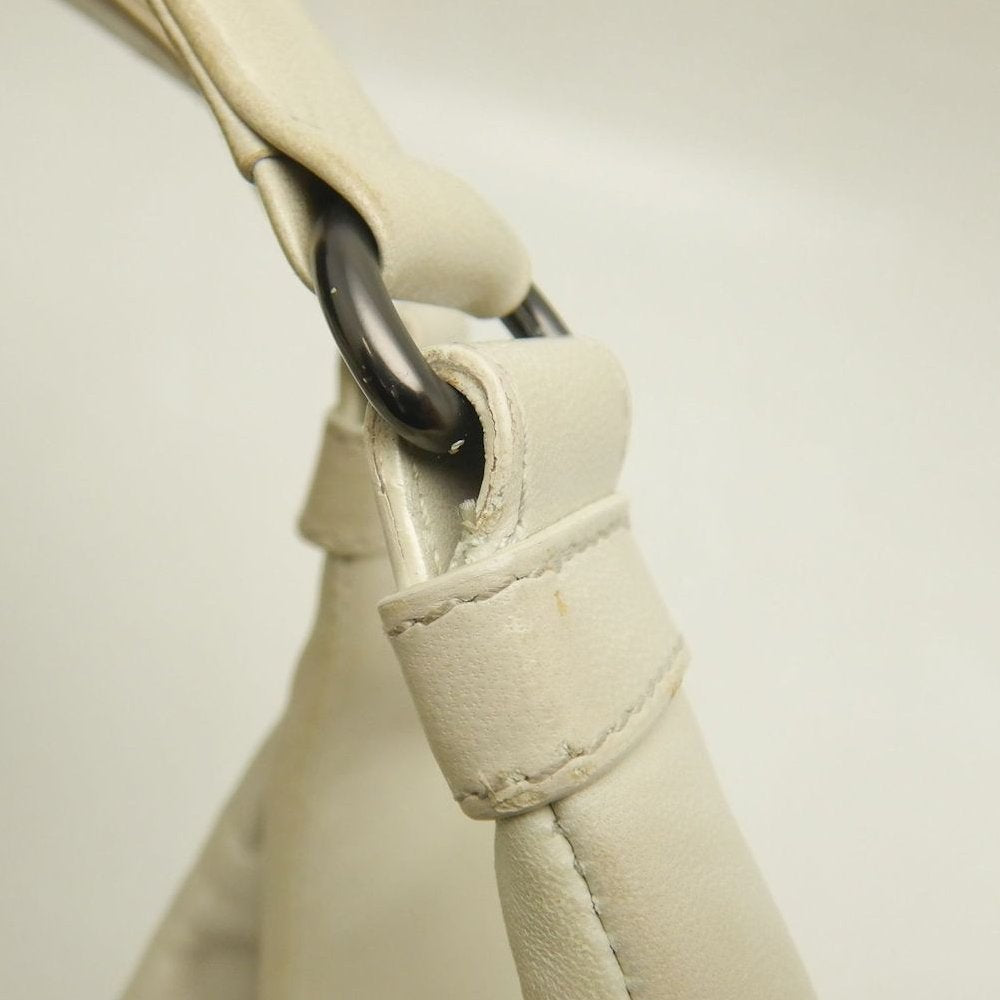 BOTTEGAVENETA ボッテガヴェネタ イントレチャート 125787 ショルダーバッグ レザー アイボリー レディース /253849【中古】