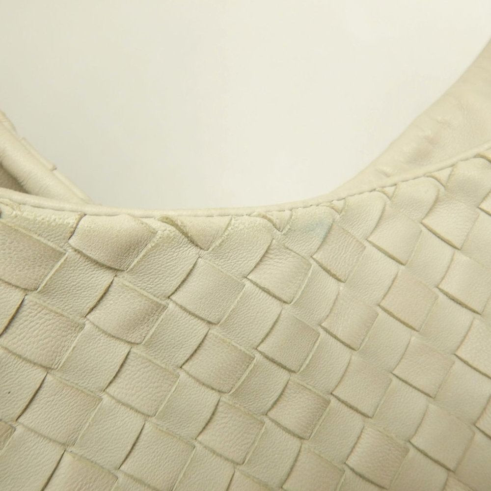 BOTTEGAVENETA ボッテガヴェネタ イントレチャート 125787 ショルダーバッグ レザー アイボリー レディース /253849【中古】
