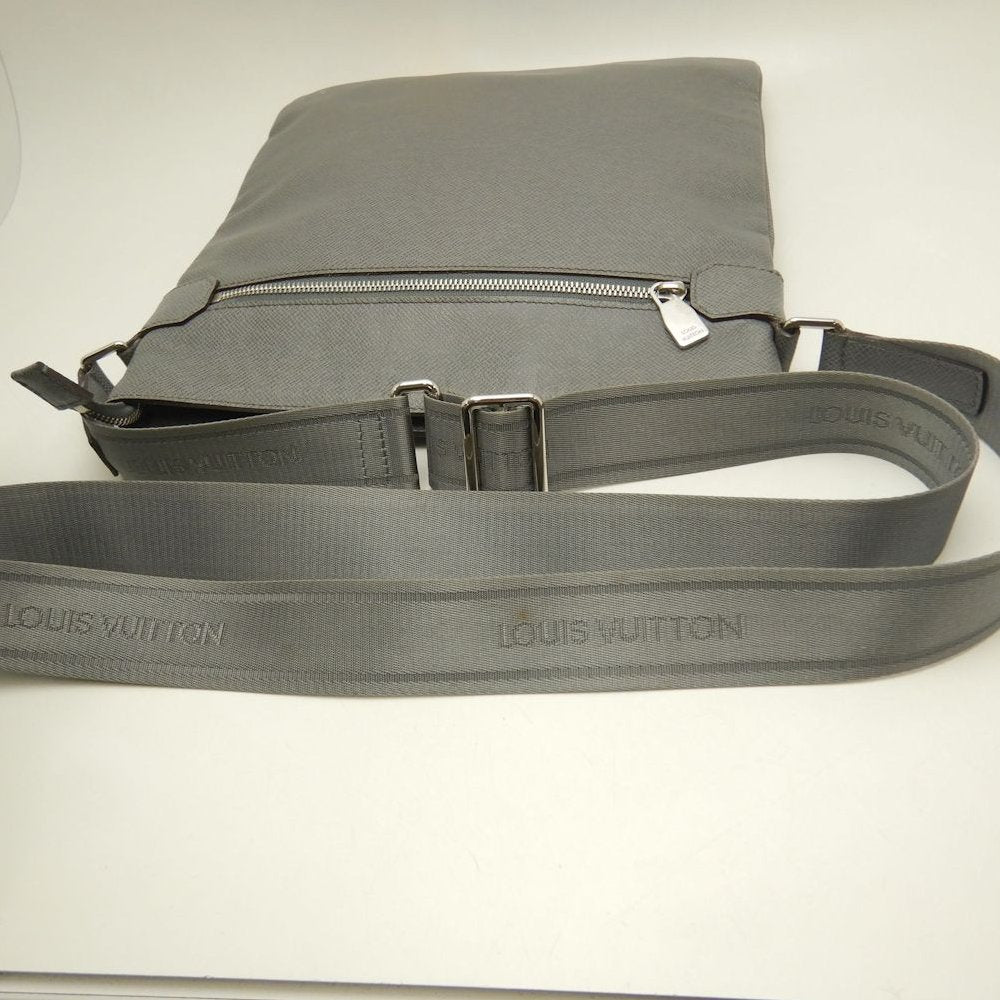 LOUIS VUITTON ルイヴィトン タイガ サシャ M32630 ショルダーバッグ グラシエ メンズ /253877【中古】