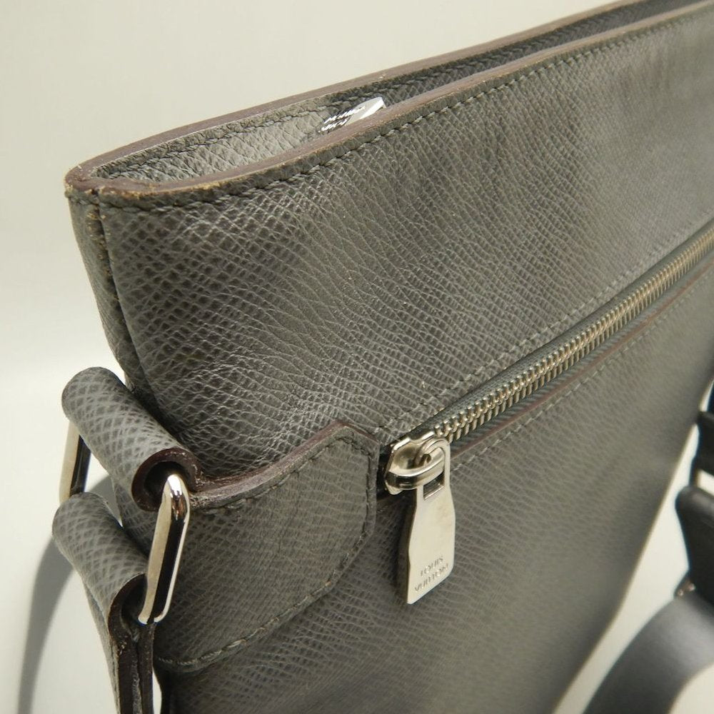 LOUIS VUITTON ルイヴィトン タイガ サシャ M32630 ショルダーバッグ グラシエ メンズ /253877【中古】