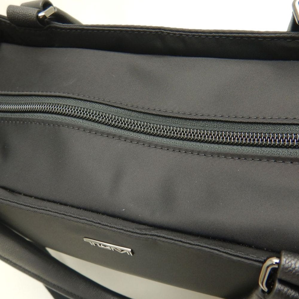 TUMI トゥミ ヴォヤジュール ヴァレッタミディアムトート 0196605 DGM/146571 ビジネスバッグ ナイロンxレザー ブラック レディース /253885【中古】