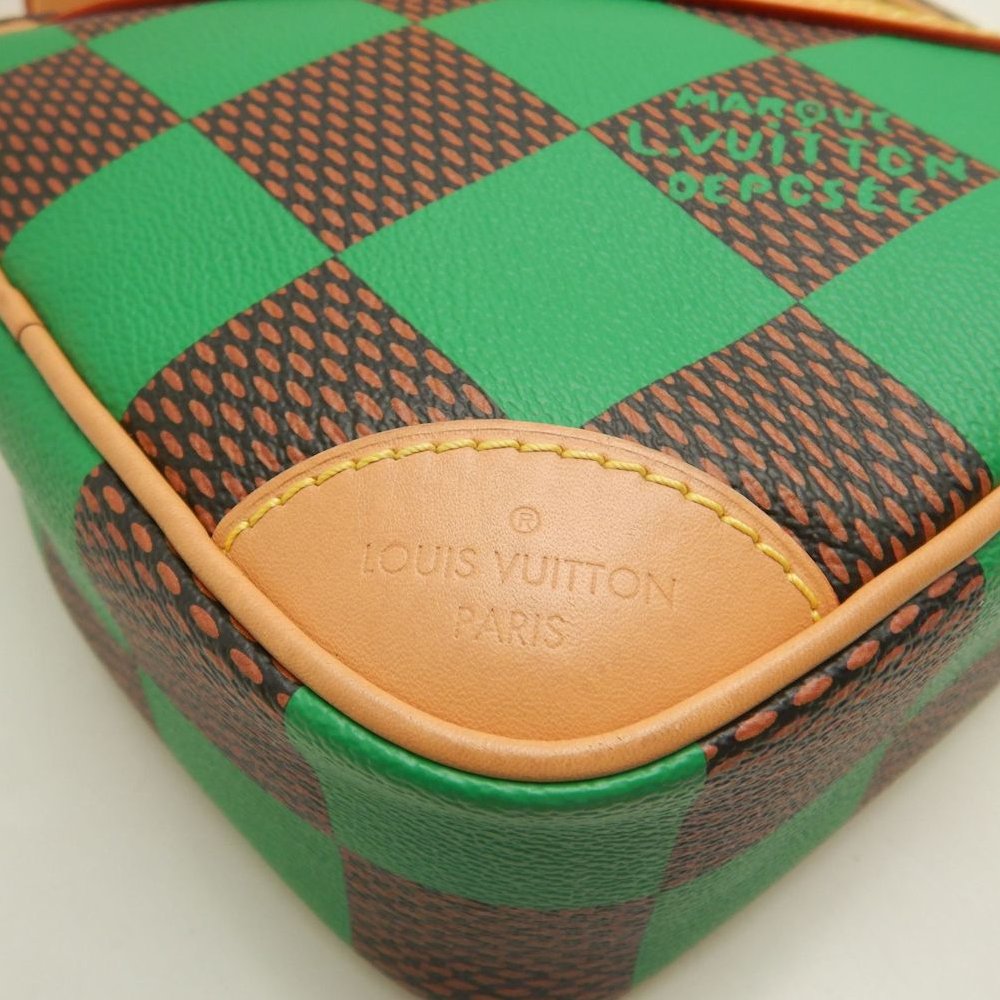 LOUIS VUITTON ルイヴィトン ダミエポップ チェスメッセンジャー N40563 ショルダーバッグ ヴェール レディース /253894【中古】