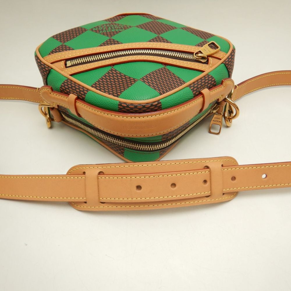 LOUIS VUITTON ルイヴィトン ダミエポップ チェスメッセンジャー N40563 ショルダーバッグ ヴェール レディース /253894【中古】