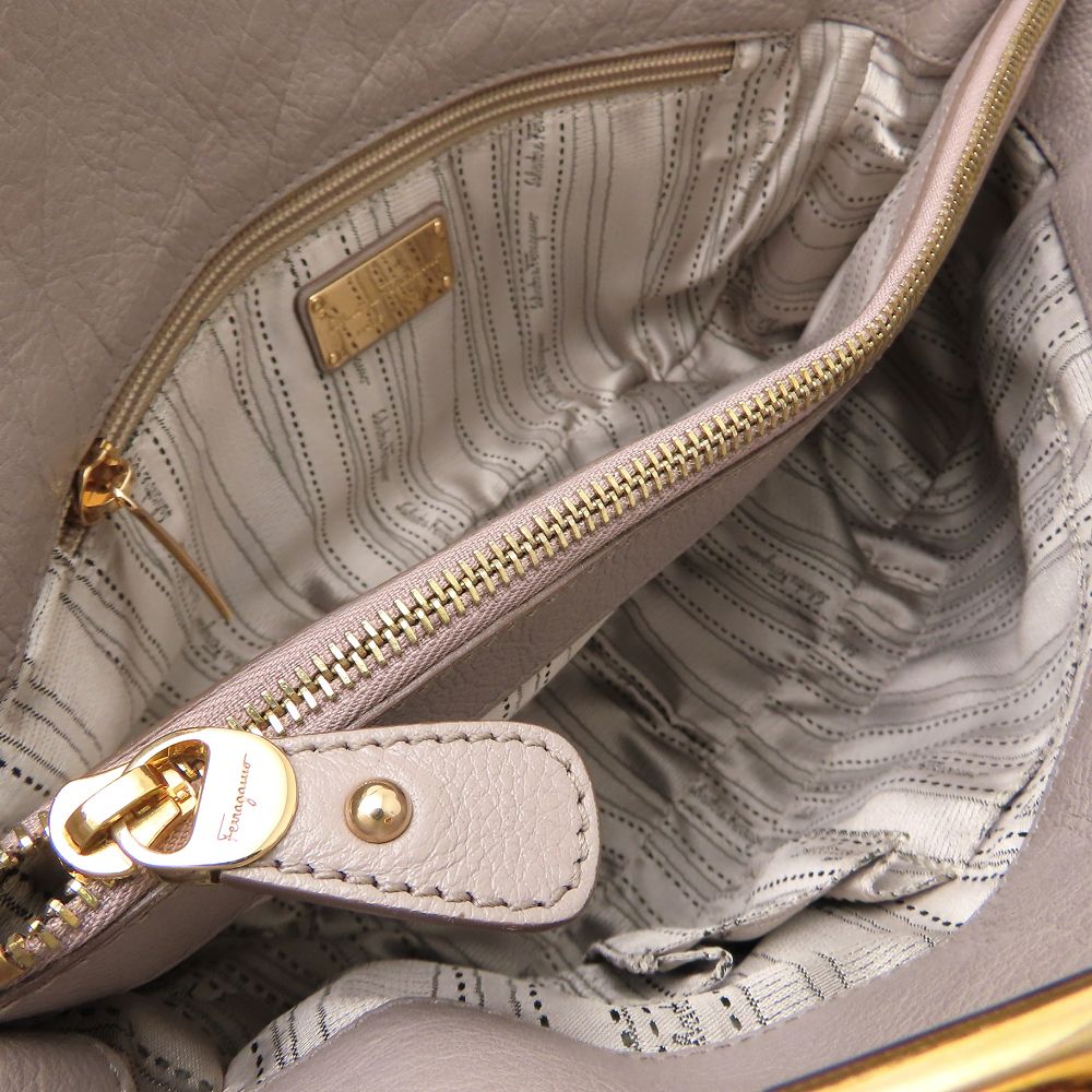 Salvatore Ferragamo サルヴァトーレフェラガモ ダブルガンチーニ チェーンハンドルバッグ AU-21/B992 ハンドバッグ レザー グレー系 レディース/353296【中古】