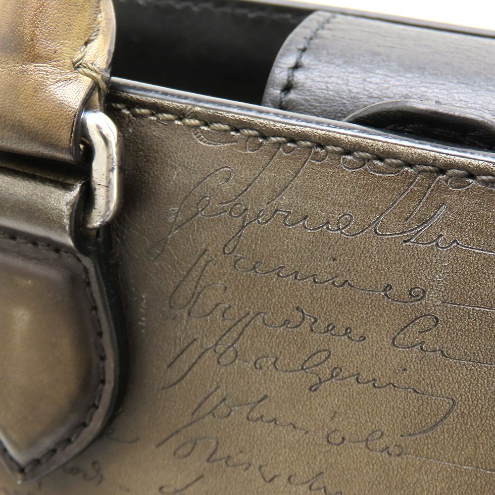 Berluti ベルルッティ トゥジュール ガリバー メッセンジャー ハンドバッグ カリグラフィ スクリットレザー Sandstorm カーキ系 レディース/353318【中古】