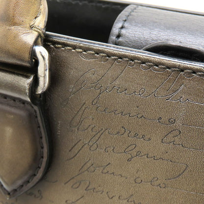 Berluti ベルルッティ トゥジュール ガリバー メッセンジャー ハンドバッグ カリグラフィ スクリットレザー Sandstorm カーキ系 レディース/353318【中古】