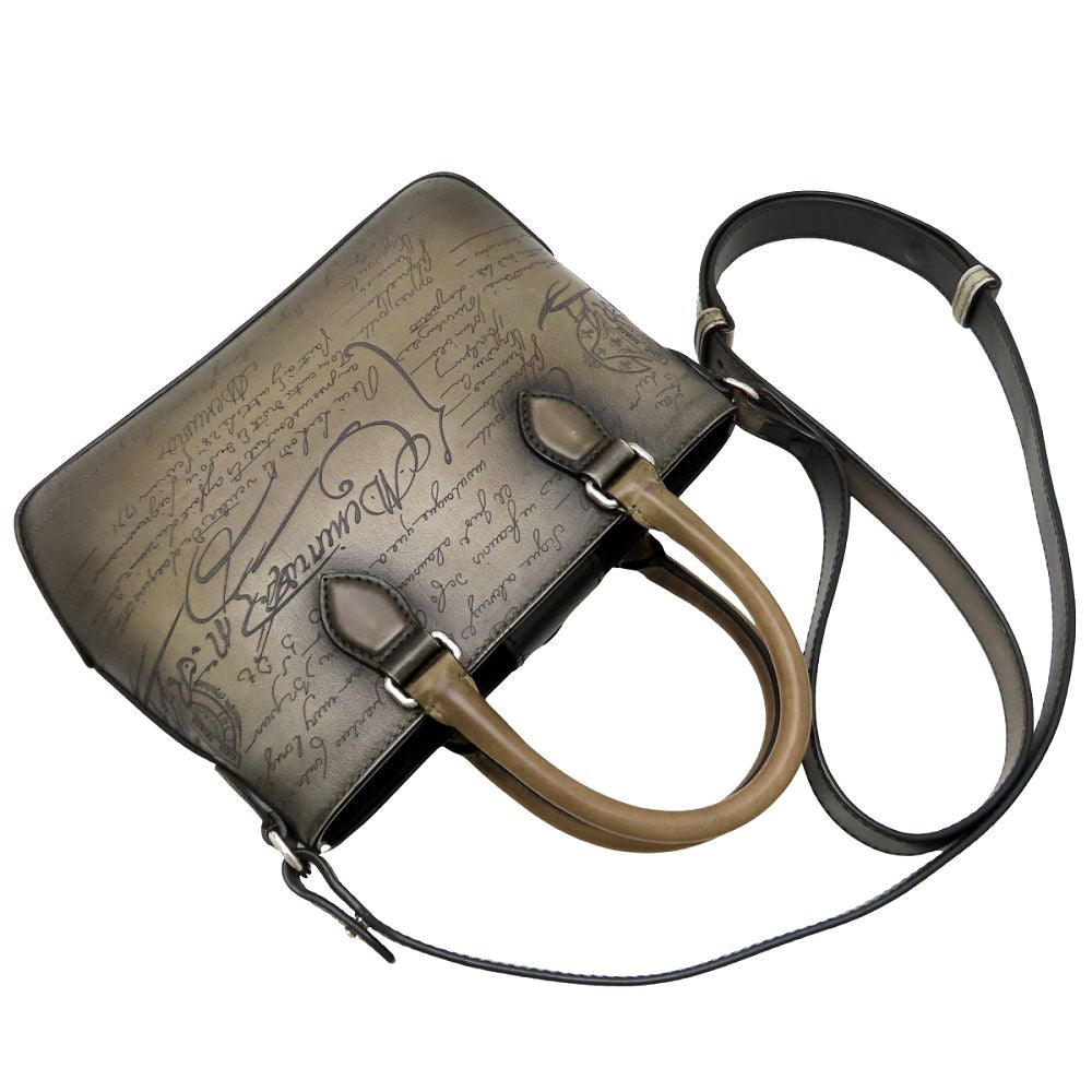 Berluti ベルルッティ トゥジュール ガリバー メッセンジャー ハンドバッグ カリグラフィ スクリットレザー Sandstorm カーキ系 レディース/353318【中古】